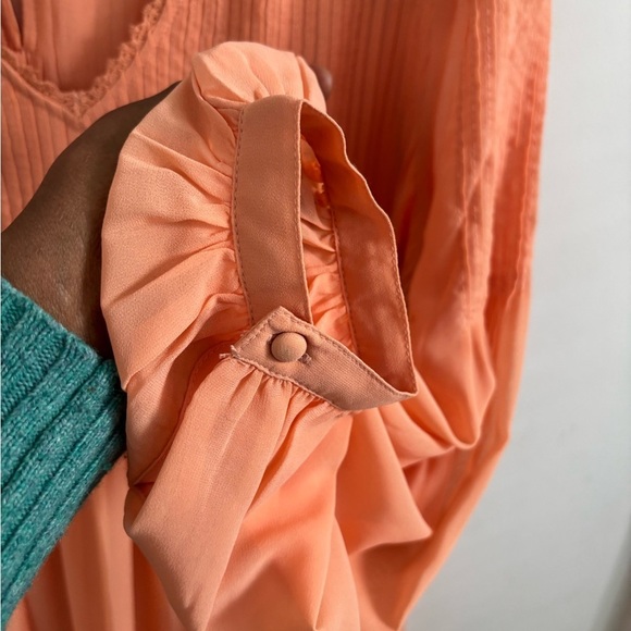 Soft Surroundings Carte Blanche Peach
Chiffon Sequin Trim Blouse Flowy peasant - Picture 7 of 8